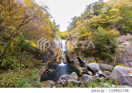 秋の昇仙峡、仙娥滝 119962196