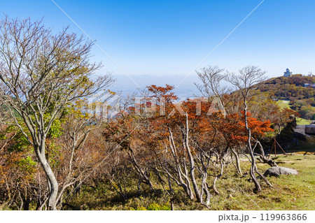 秋の御在所岳頂上(三重県三重郡菰野町) 秋の御在所岳頂上(三重県三重郡菰野町) 119963866