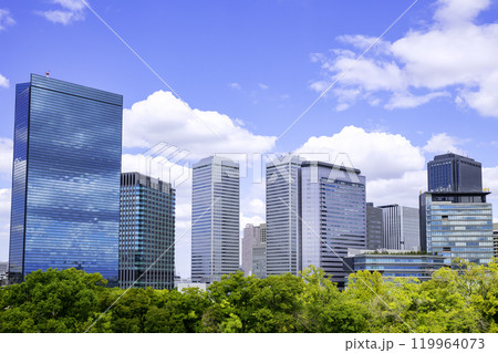 緑に囲まれた大阪ビジネスパーク（大阪府大阪市） 119964073