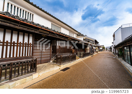 【重要伝統的建造物群保存地区】脇町南町重要伝統的建造物群保存地区　逗子二階と格子の家5　徳島県美馬市 119965723