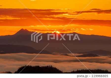 屈斜路湖の日の出 屈斜路湖の日の出 119966805