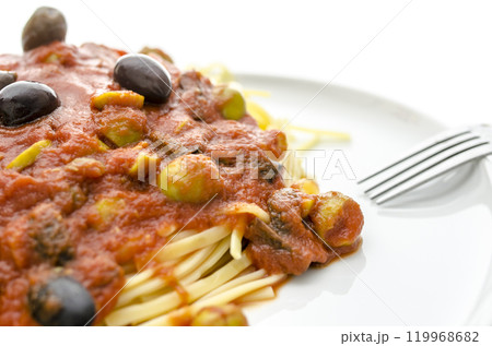 Detail of spaghetti with tomato sauce 119968682