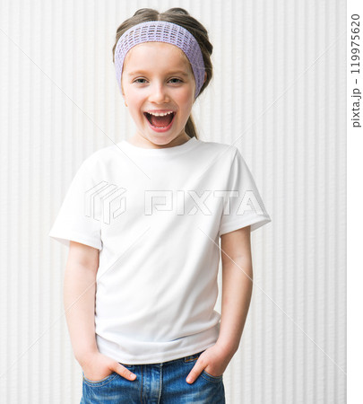 little girl in a white t shirt 119975620