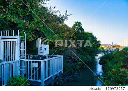 二ヶ領用水と宿河原堰取水口の風景 119978057