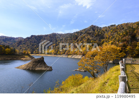 北海道 定山渓 豊平峡ダムの紅葉 119980495