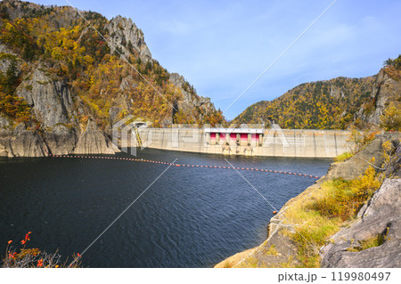 北海道 定山渓 豊平峡ダムの紅葉 119980497