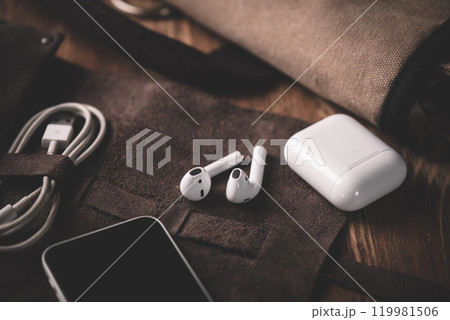 wireless earbuds for smartphone 119981506