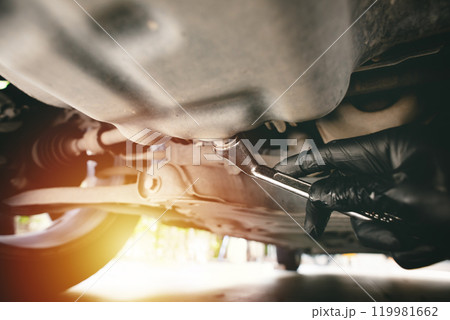 motor oil changing 119981662