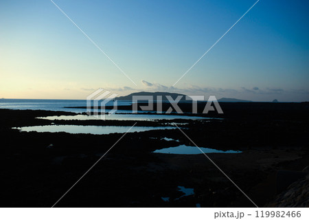 ＜さんさん富江キャンプ村＞夜明けの海 119982466