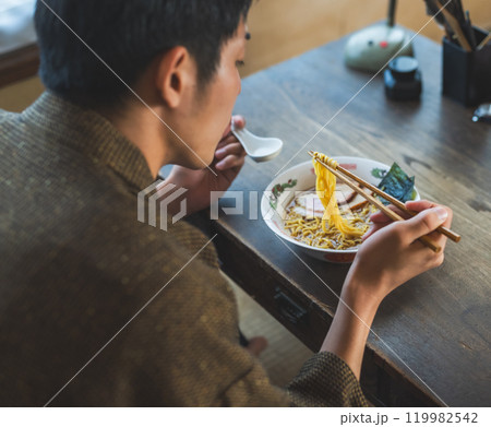 レトロなイメージカット 119982542