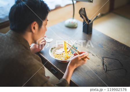 レトロなイメージカット 119982576