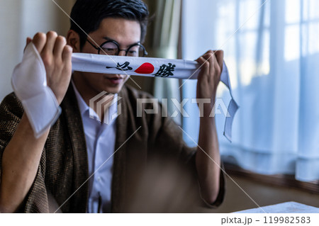 必勝鉢巻き 119982583