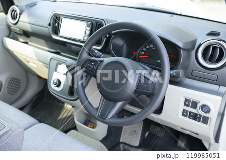 車の運転席(コンパクトカー) 車の運転席(コンパクトカー) 119985051