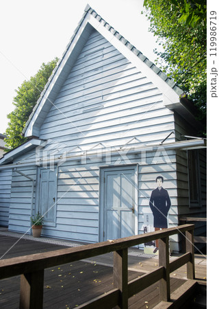 新宿区立佐伯公園にある佐伯祐三アトリエ記念館 119986719