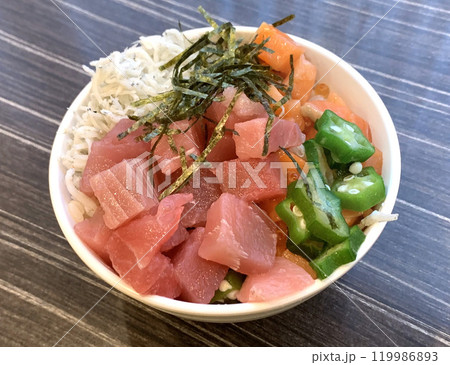 北海道ホテル朝食イメージ　ホテル朝食バイキング　海鮮ごはん　海鮮丼 119986893