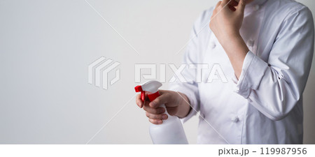 料理人の男性 119987956