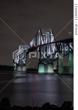 ライトアップされた夜の東京ゲートブリッジ ライトアップされた夜の東京ゲートブリッジ 119988017