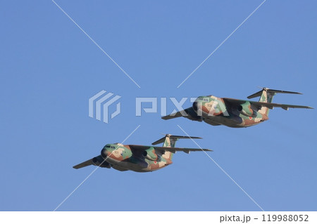 C-1輸送機の編隊飛行　 119988052