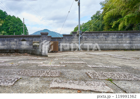 田舎の家の玄関 古民家 空き家 田舎の家の玄関 古民家 空き家 119991362