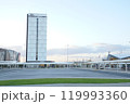 幕張豊砂駅前広場から幕張豊砂駅を望む 119993360