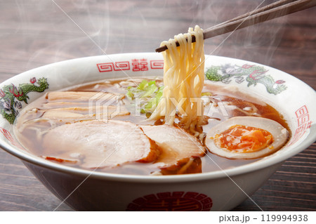 醤油ラーメン 119994938