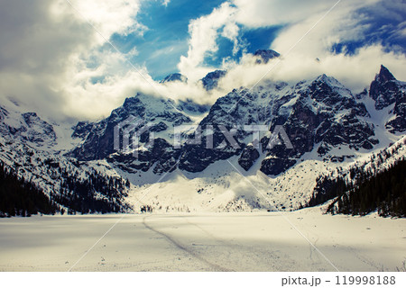 Frozen Lake Morskie Oko or Sea Eye Lake in Poland at Winter. 119998188