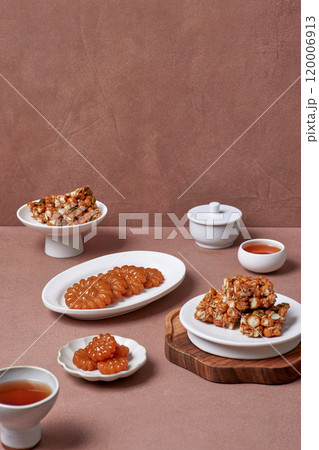 Luxurious traditional snack dessert 120006913