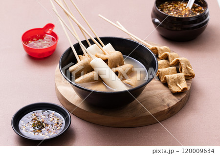 Oden and oden soup on a wooden tray Oden and oden soup on a wooden tray 120009634