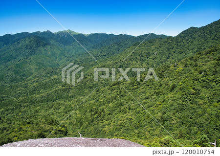 屋久島の太鼓岩から見た景色 屋久島の太鼓岩から見た景色 120010754