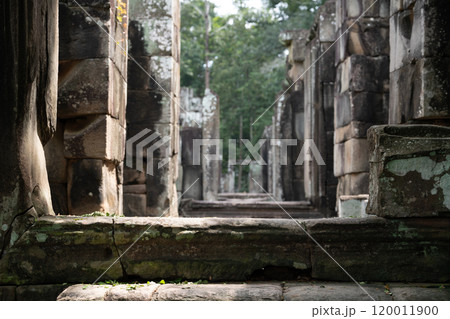 ピラミッド式寺院 アンコール・トム、カンボジア ピラミッド式寺院 アンコール・トム、カンボジア 120011900
