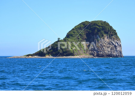 玄界灘 呼子沖の鷹島(佐賀県唐津市) 玄界灘 呼子沖の鷹島(佐賀県唐津市) 120012059