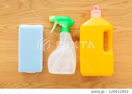 お風呂洗い洗剤と排水口洗浄剤とスポンジ 120012602