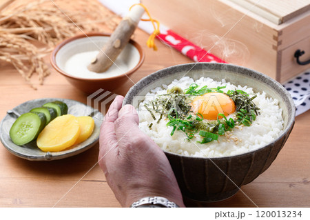 とろろご飯 ( 炊き立てご飯と山芋の相性抜群 ) とろろご飯 ( 炊き立てご飯と山芋の相性抜群 ) 120013234