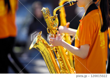 マーチングバンド　パレード　楽器 120015022