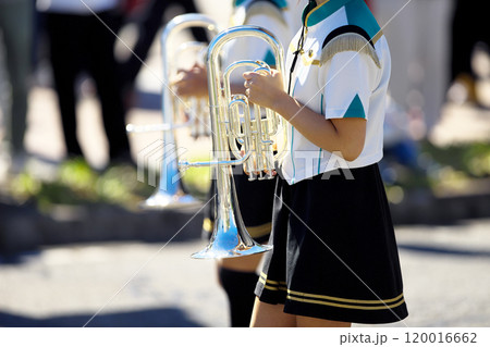 マーチングバンド パレード 楽器 マーチングバンド パレード 楽器 120016662