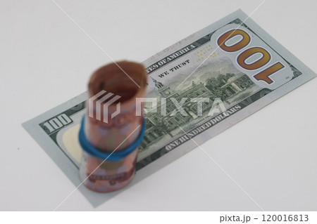 Russian rubles against the background of US dollars. The concept of the exchange rate, 120016813