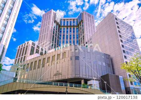 日本の横浜都市景観 11月。横浜駅西口・横浜ベイシェラトンホテル&タワーズなどを望む=7日 日本の横浜都市景観 11月。横浜駅西口・横浜ベイシェラトンホテル&タワーズなどを望む=7日 120017138