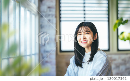 女性ポートレート 120017361