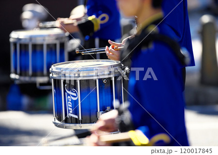 マーチングバンド　パレード　楽器 120017845