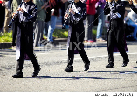 マーチングバンド　パレード　楽器 120018262
