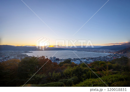 日没前の諏訪湖 120018831
