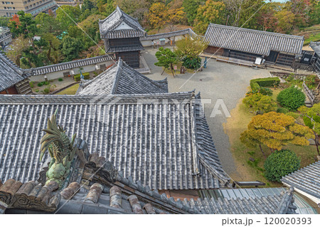 高知城 天守より本丸と城内を望む 高知城 天守より本丸と城内を望む 120020393