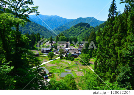 初夏　富山県　五箇山　相倉合掌集落 120022204