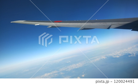 「斜めに切り取る空、旅の翼と光のグラデーション」 「斜めに切り取る空、旅の翼と光のグラデーション」 120024491