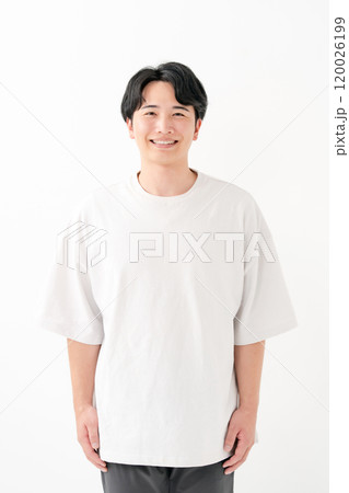 男性　カジュアル　ポートレート 120026199