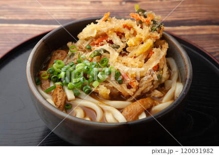 かき揚げカレーうどん かき揚げカレーうどん 120031982