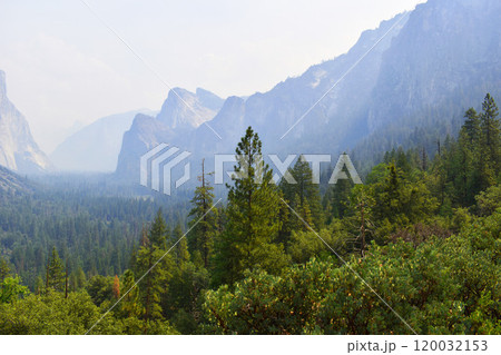 Yosemite national park, California mountains background, view of natural landscape, USA national parks wildlife Yosemite national park, California mountains background, view of natural landscape, USA national parks wildlife 120032153
