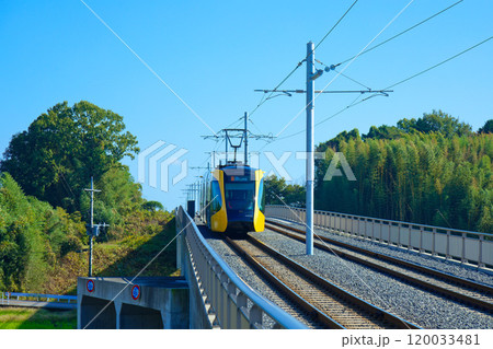 ライトラインと飛山城跡駅周辺の景観　宇都宮ライトレール 120033481