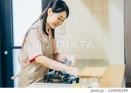 家事代行サービスのスタッフ 120036299