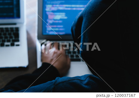 ハッカーの手元 120037167